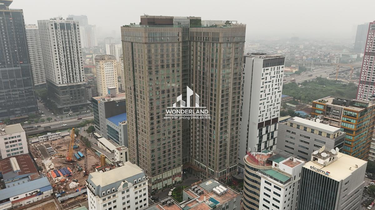 Không gian bên ngoài nhìn từ trên cao của Epic Tower
