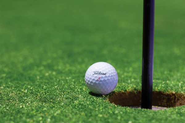 Top 3 sân tập golf nổi tiếng gần tòa nhà Lotte Center Hanoi và Capital Place